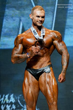 CLASSIC PHYSIQUE +178